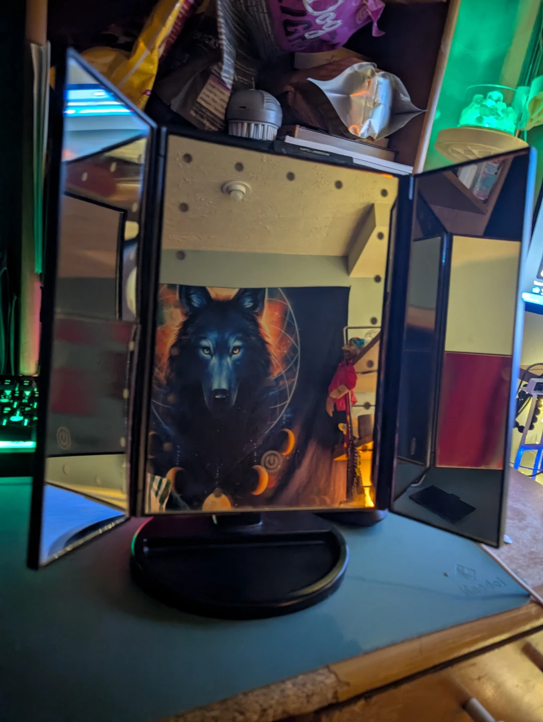 Tri-fold Vanity Mirror with LED Lights🥕 - photo 2