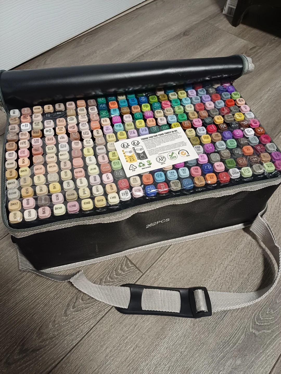 262 Pieces Alcohol Marker Set with Carrying Case