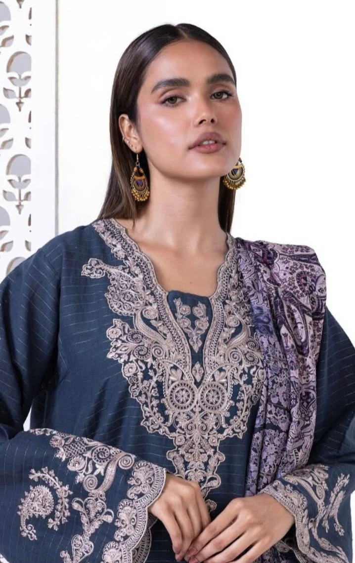3-Piece Blue Embroidered khaadi Suit with Paisley dupatta🧡 - photo 5
