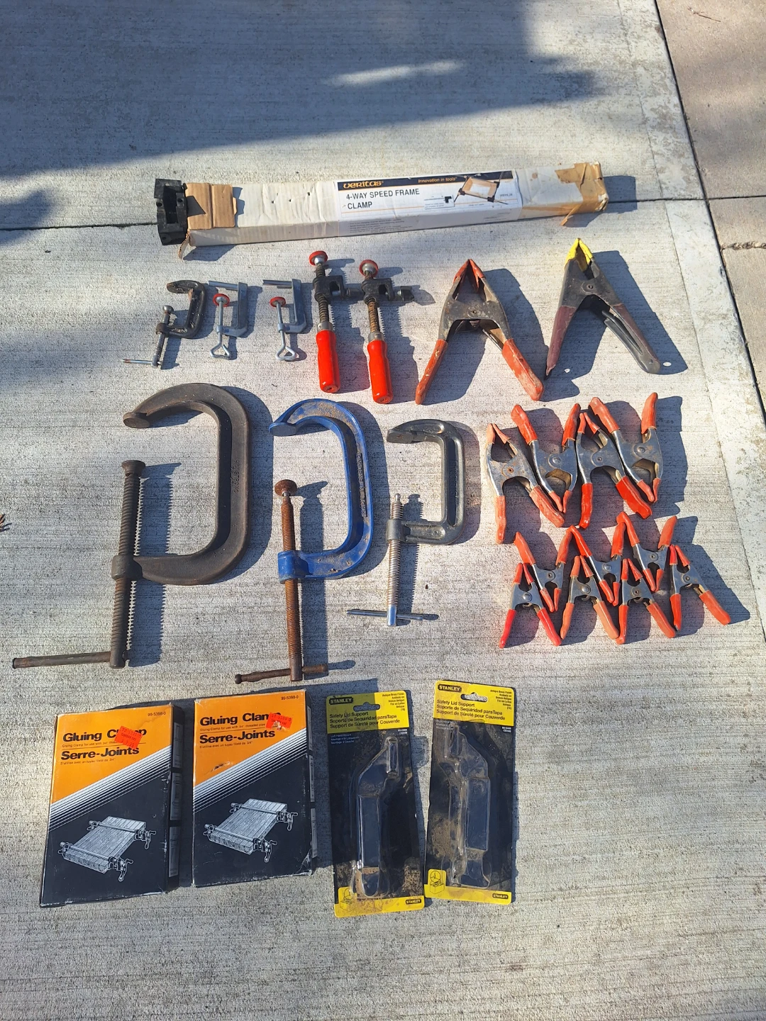 Assorted Clamps For Wood Working