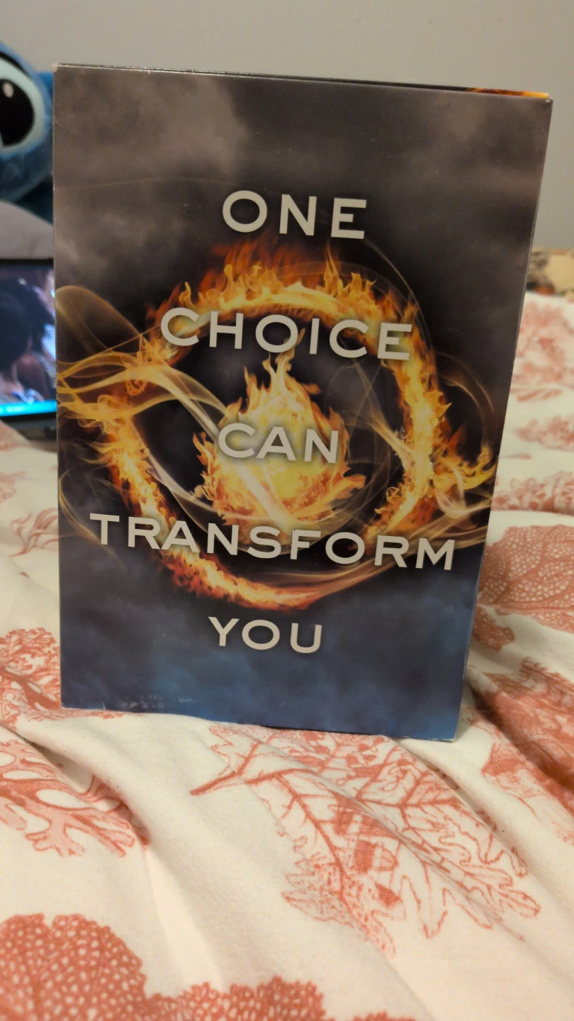 The Divergent Series Box Set by Veronica Roth - photo 2
