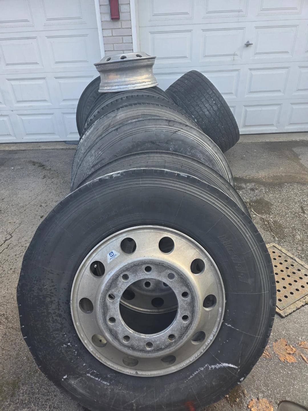 Used Semi Truck Tires and Rims - photo 2