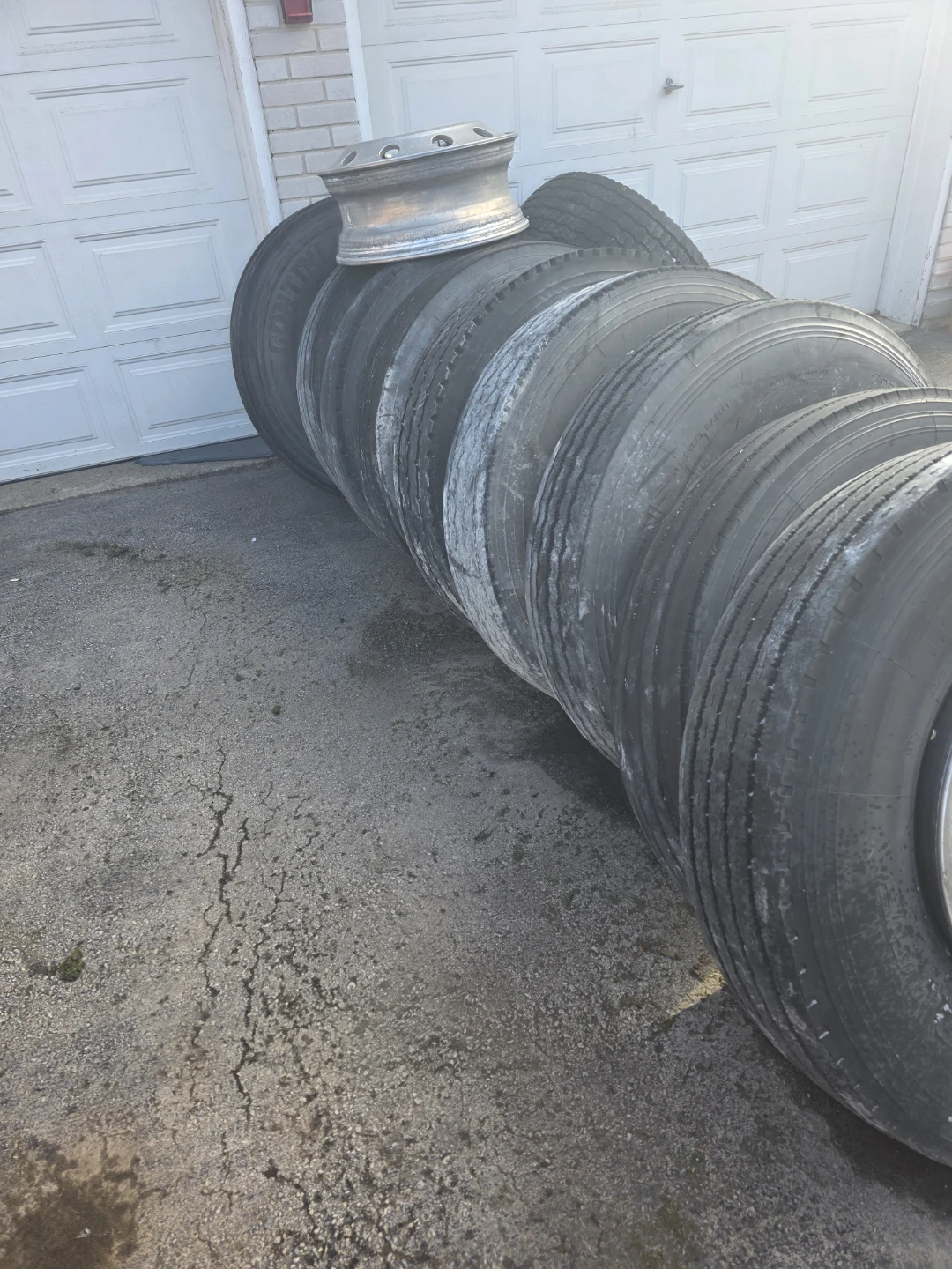 Used Semi Truck Tires and Rims - photo 3