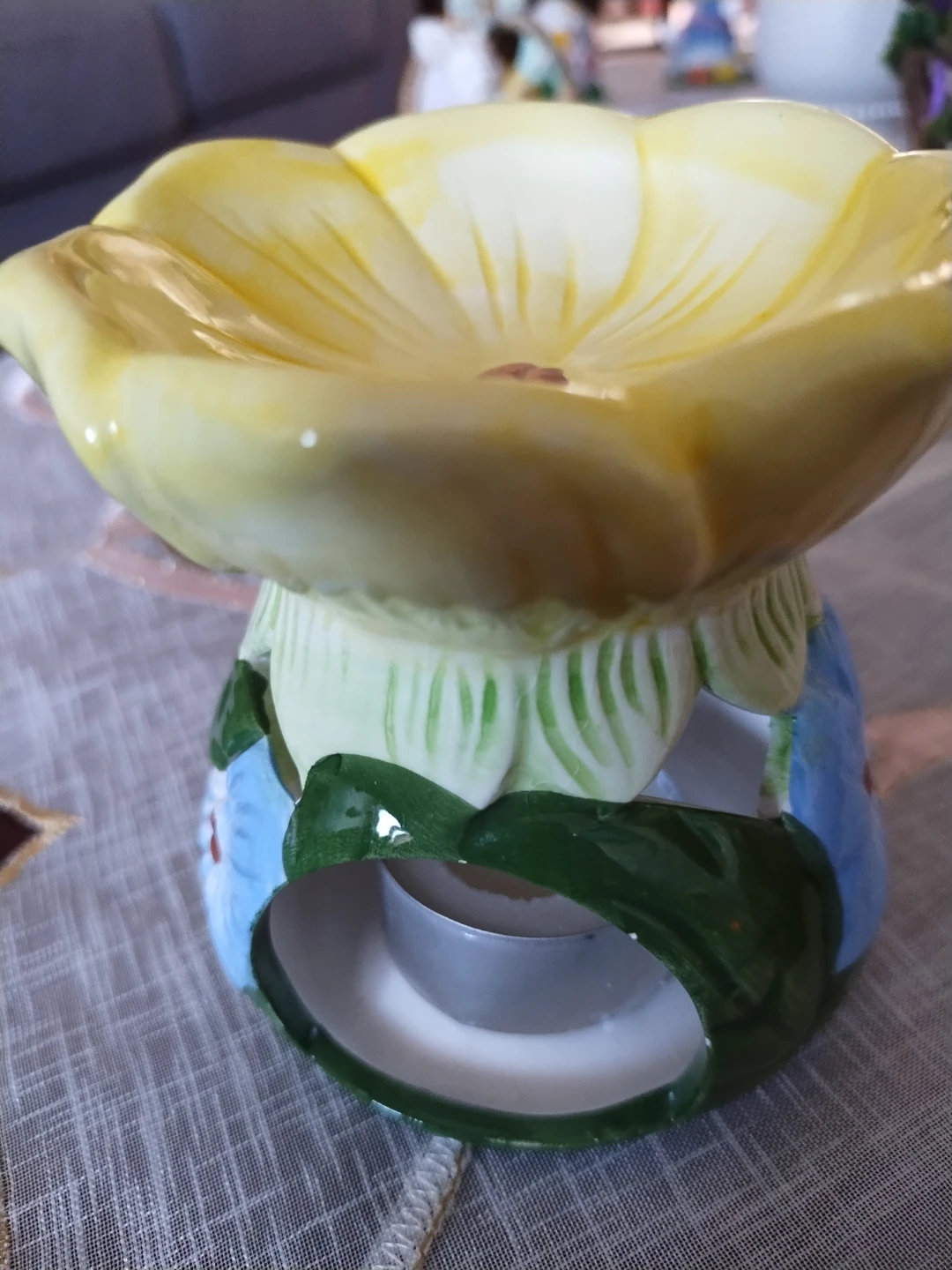 🥕 Yellow Flower Ceramic Oil Burner