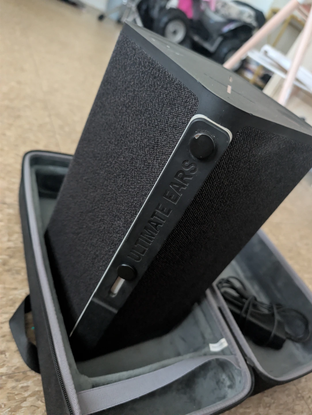 Ultimate Ears HYPERBOOM Portable Wireless Bluetooth Speaker - photo 3