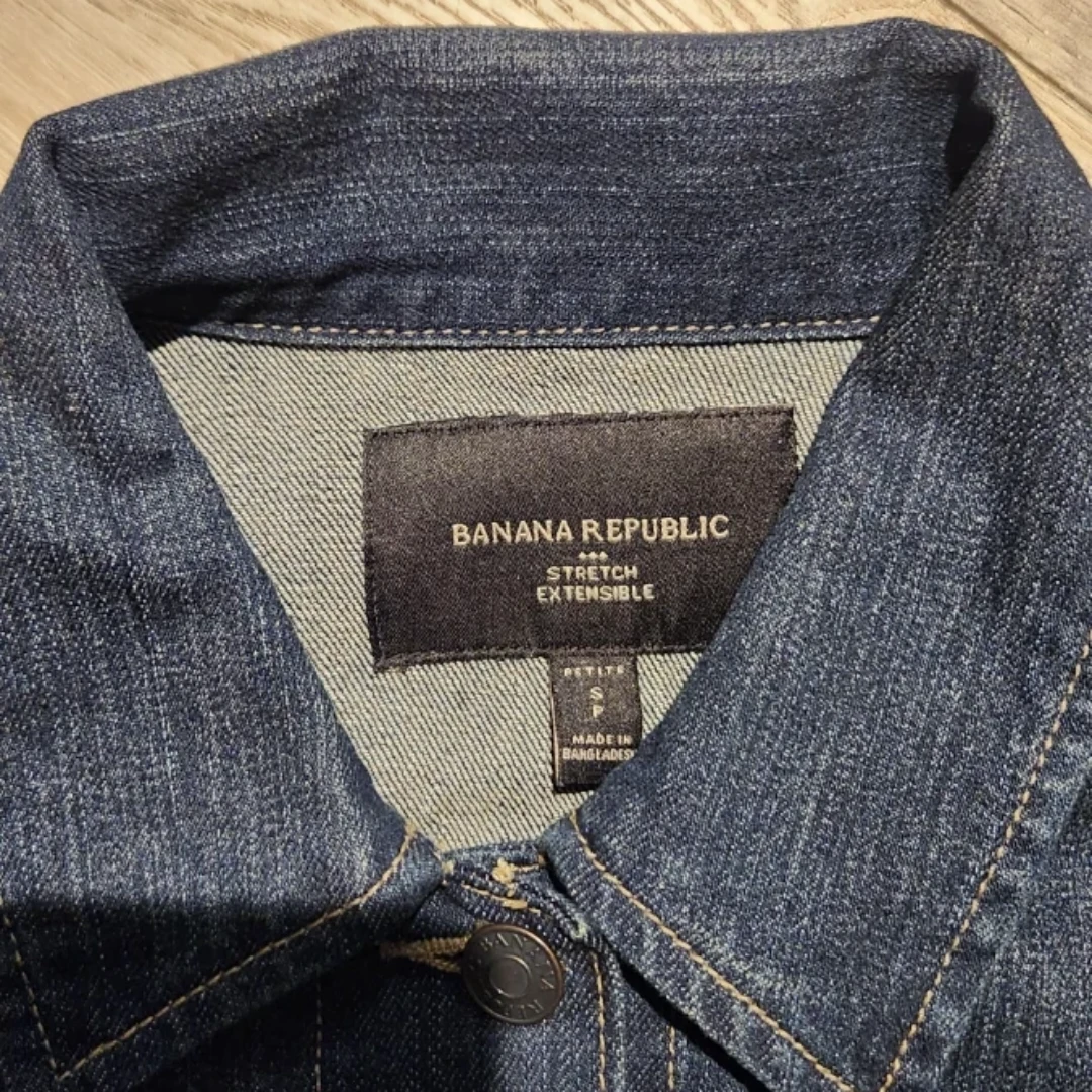 Banana Republic Petite Stretch Denim Jacket - Size S - photo 3