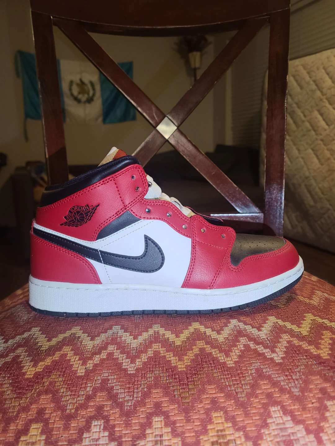 Air Jordan 1 Mid SE Shoes - photo 2
