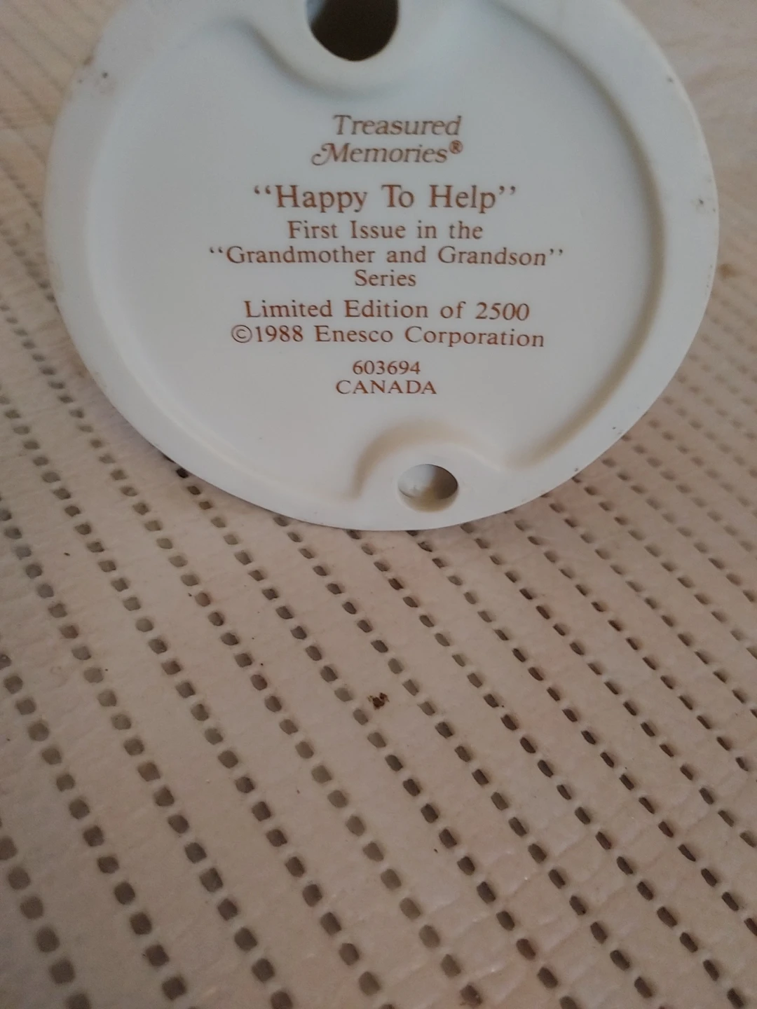 Enesco Treasured Memories "Happy To Help" Figurine - photo 3