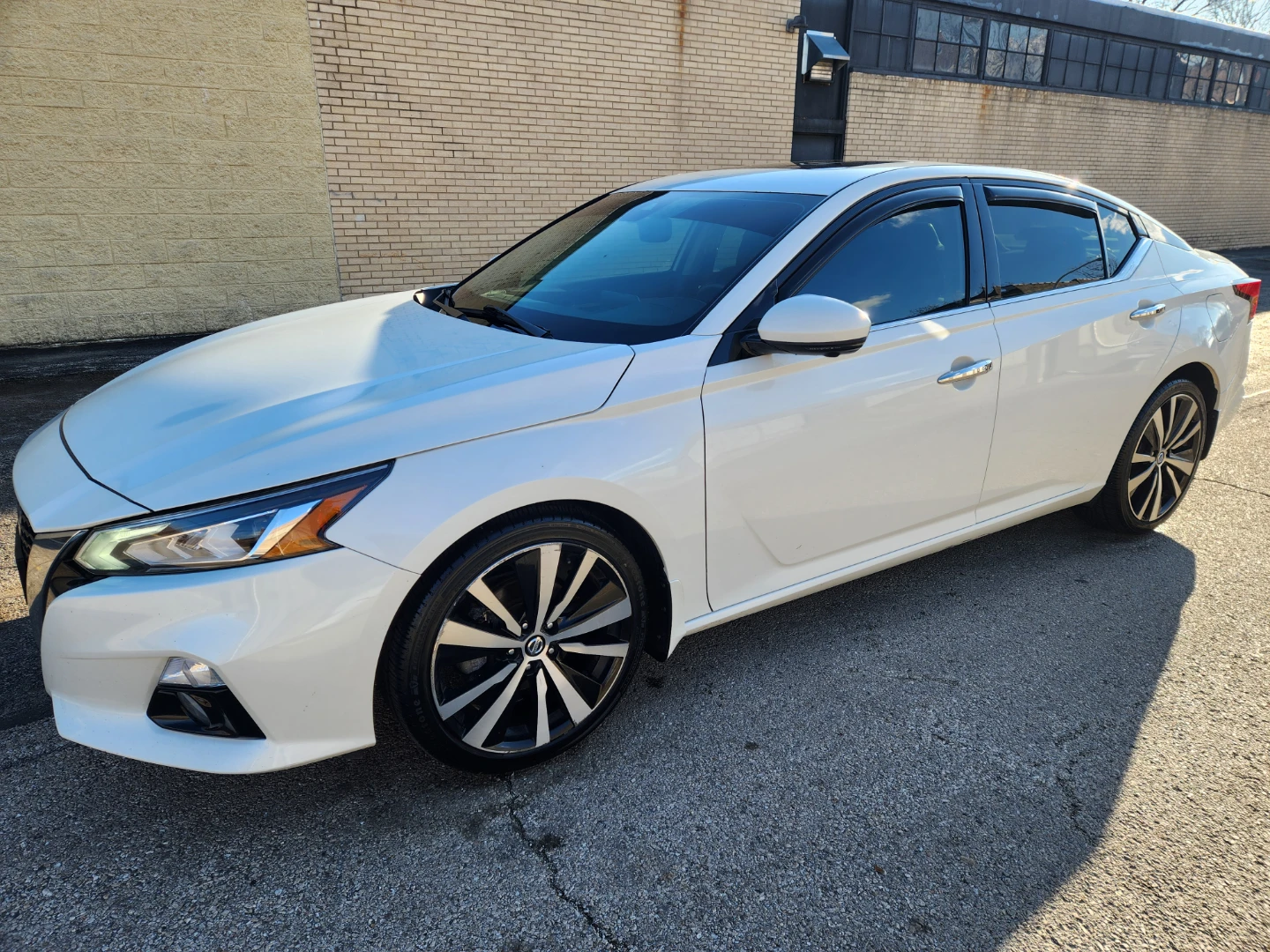 2019 Nissan Altima Platinum - photo 2