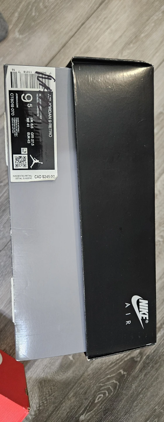 Air Jordan 9 Retro black/university gold - photo 4