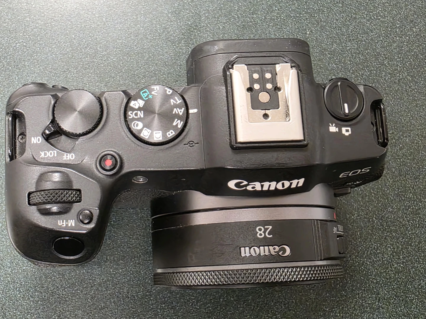 Canon EOS R8 Mirrorless Camera - photo 5
