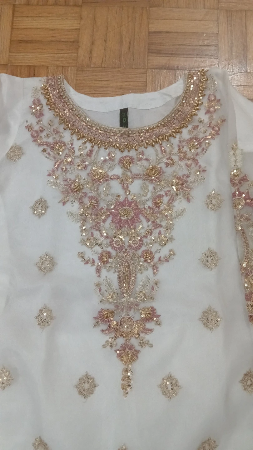 White Embroidered Kurti with Dupatta - photo 2