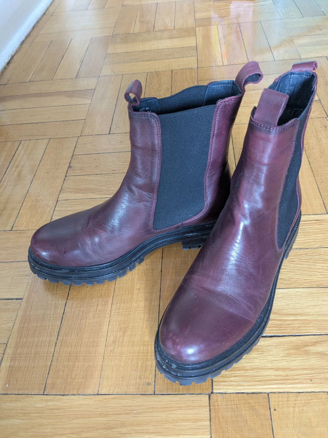 sz 40 chelsea boots