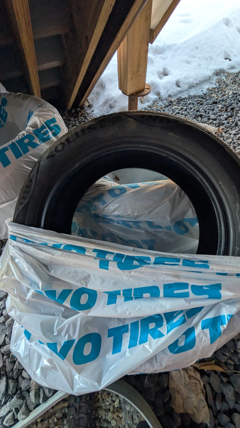 SOLUS 215/55R16 93V Tire - photo 4