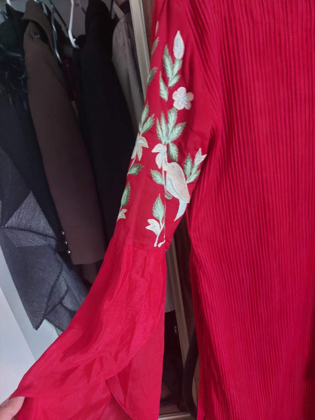 Red Embroidered Kurti - photo 4