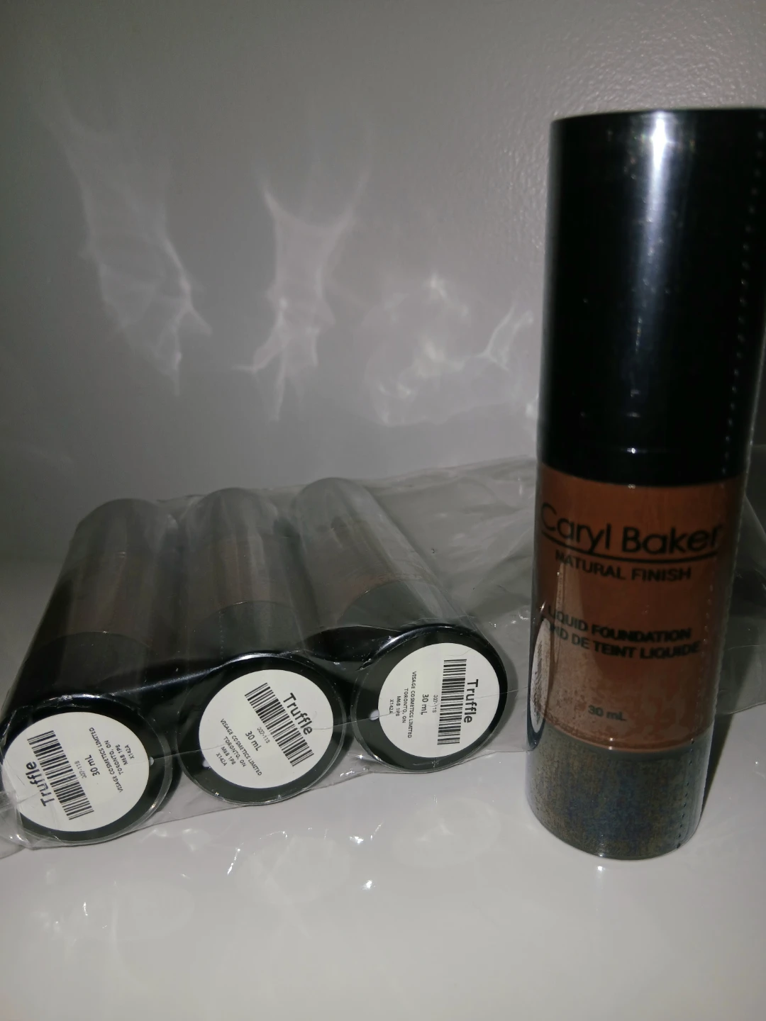 Caryl Baker Natural Finish Liquid Foundation - 30ml - photo 2