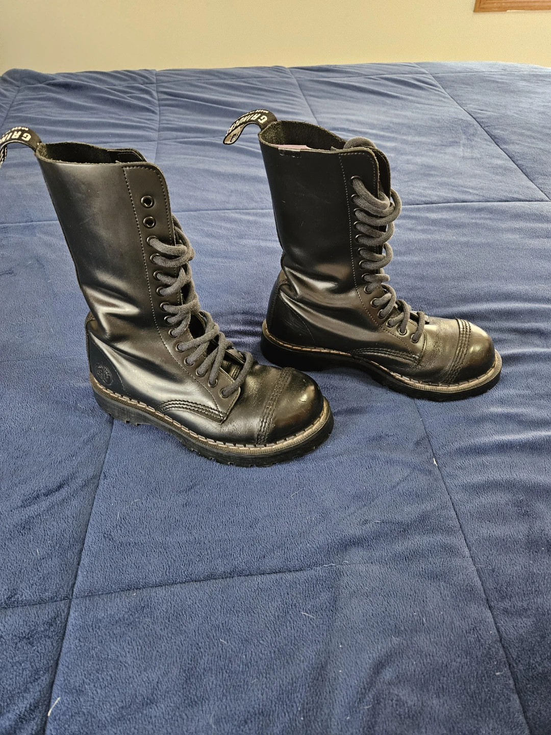 Bolt 450 goth boots size 7