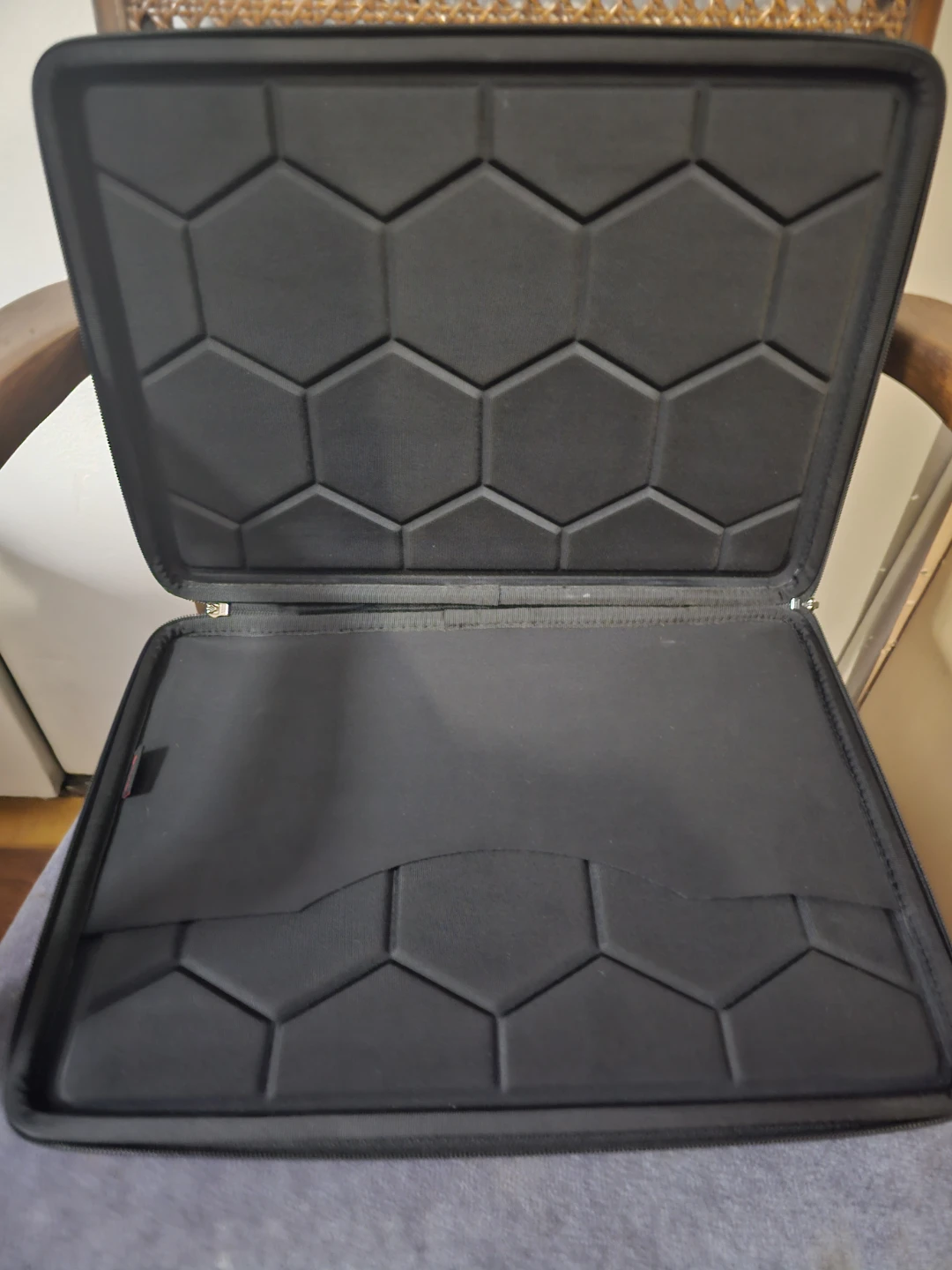 FINPAC Black Laptop Sleeve Case - photo 2