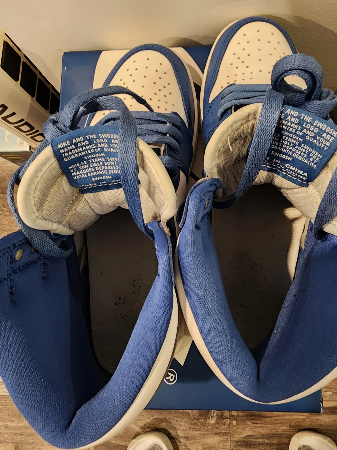 Pre owned/used Nike Air Jordan 1 High OG - True Blue - photo 5