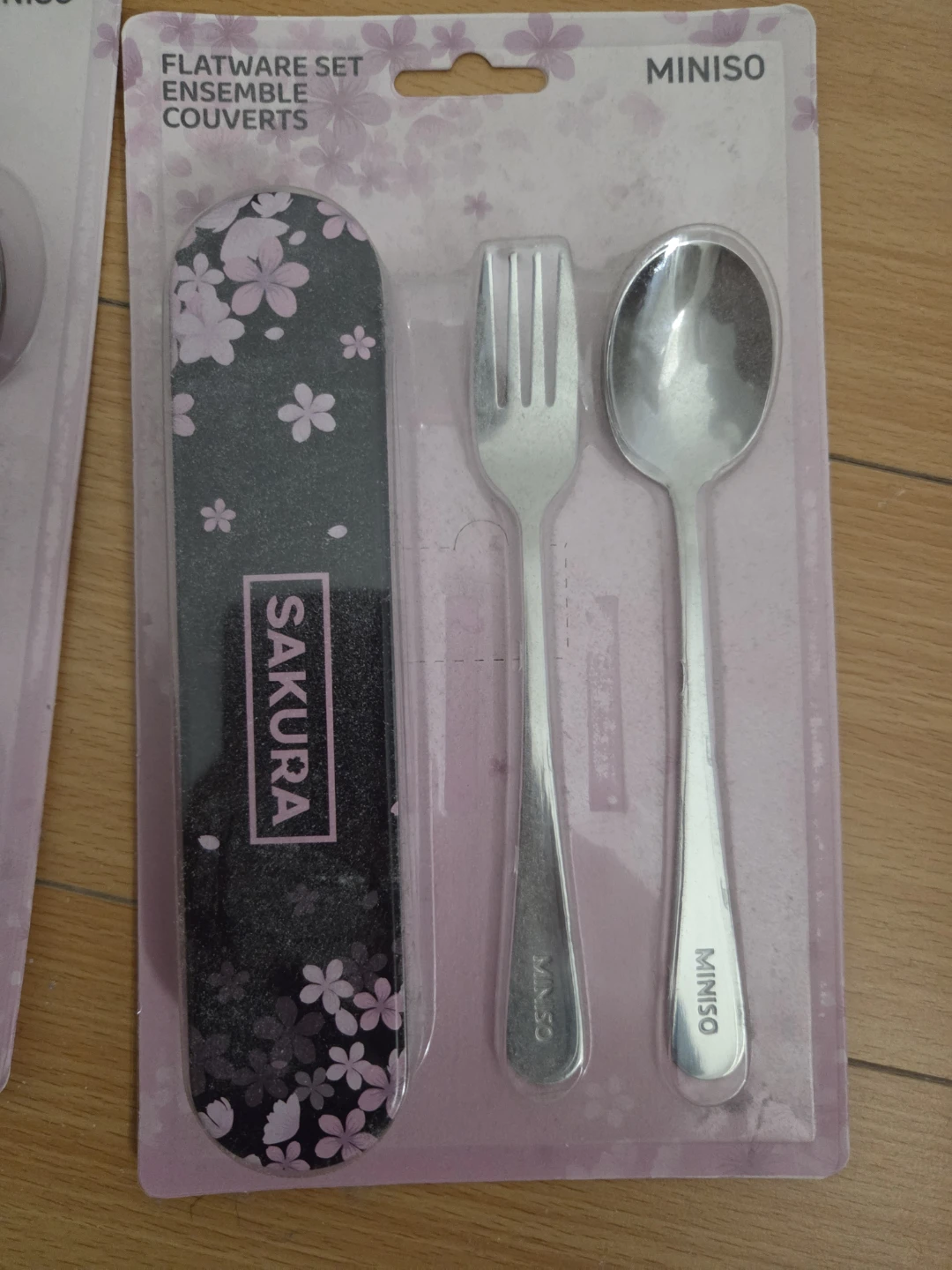 2 MINISO Sakura Flatware Set with Case - photo 2