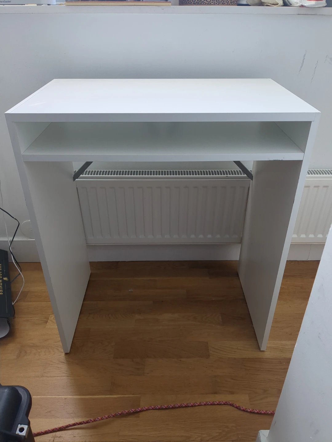 IKEA MICKE Desk - White
