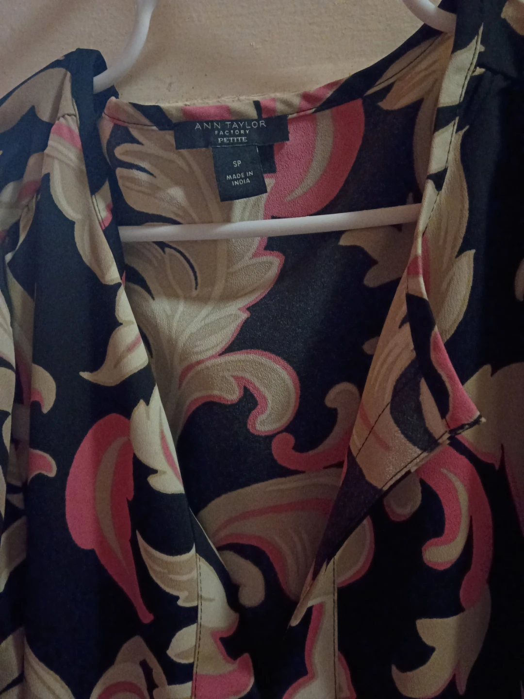 Ann Taylor Petite Black Floral Print Blouse Size SP - photo 4