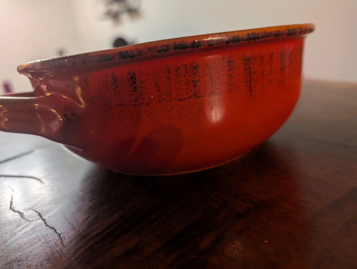 Rustic ceramic serving bowl with handles - photo 2
