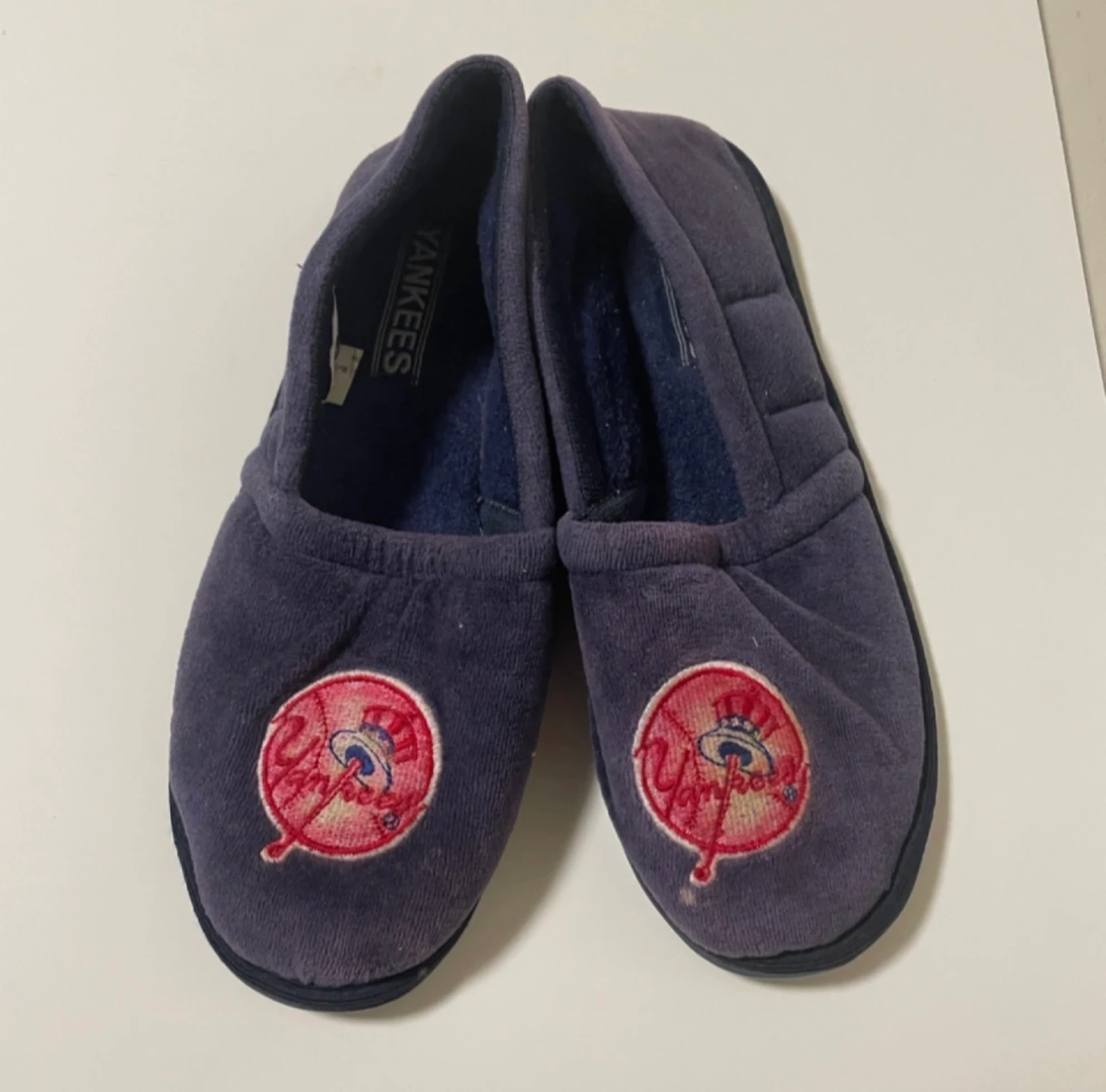 Yankee’s indoor slippers WSz 8-9
