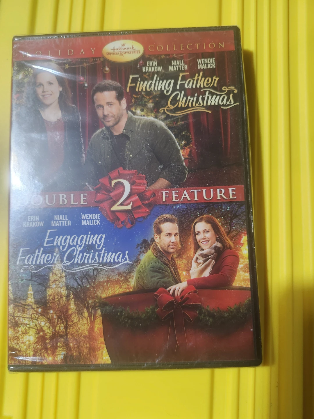 Hallmark Holiday Collection: Finding Father Christmas / Engaging