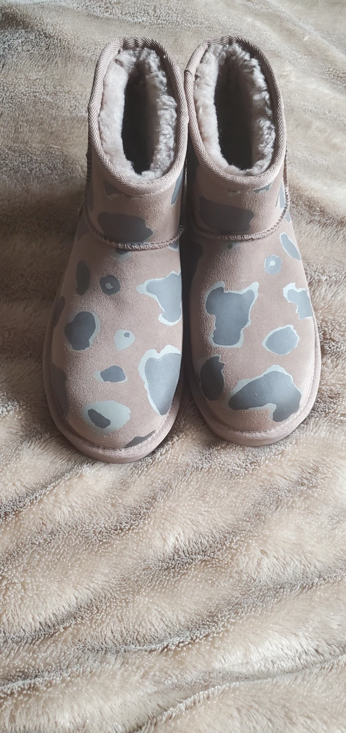 UGG Classic Mini Camo Boots Size 7 - photo 2