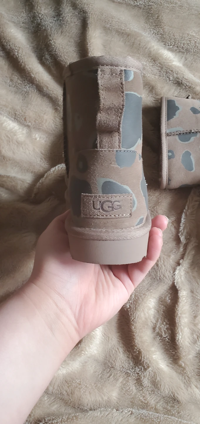 UGG Classic Mini Camo Boots Size 7 - photo 4