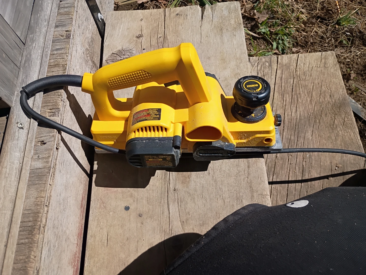 DEWALT 5.5 Amp Corded 3-1/4 in. Portable Handheld Planer