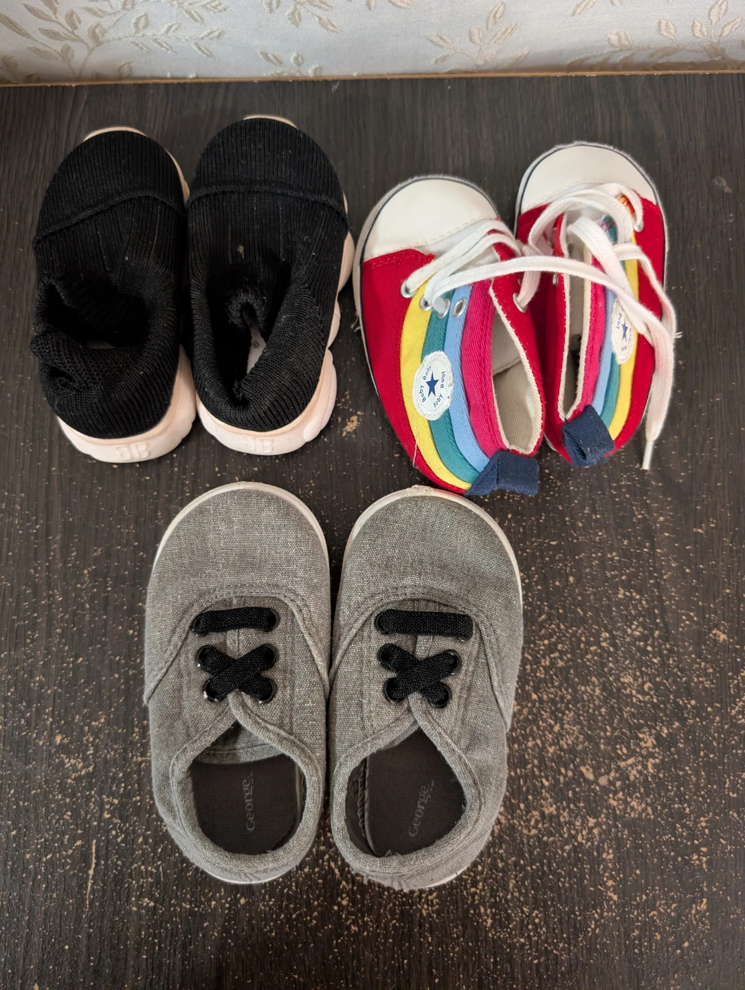 3 Pairs of Baby Shoes - photo 2