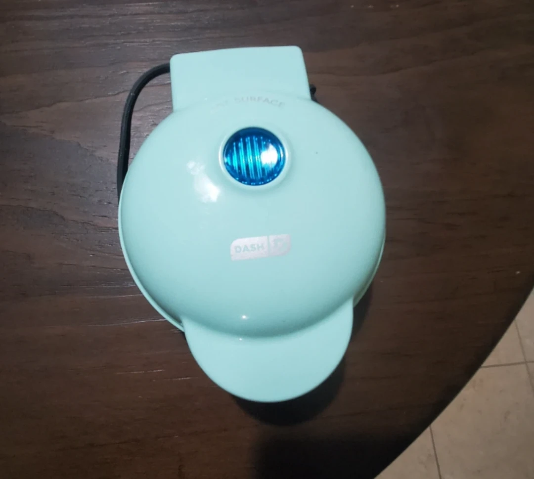 Dash Aqua Mini Waffle Maker DMW001AQ