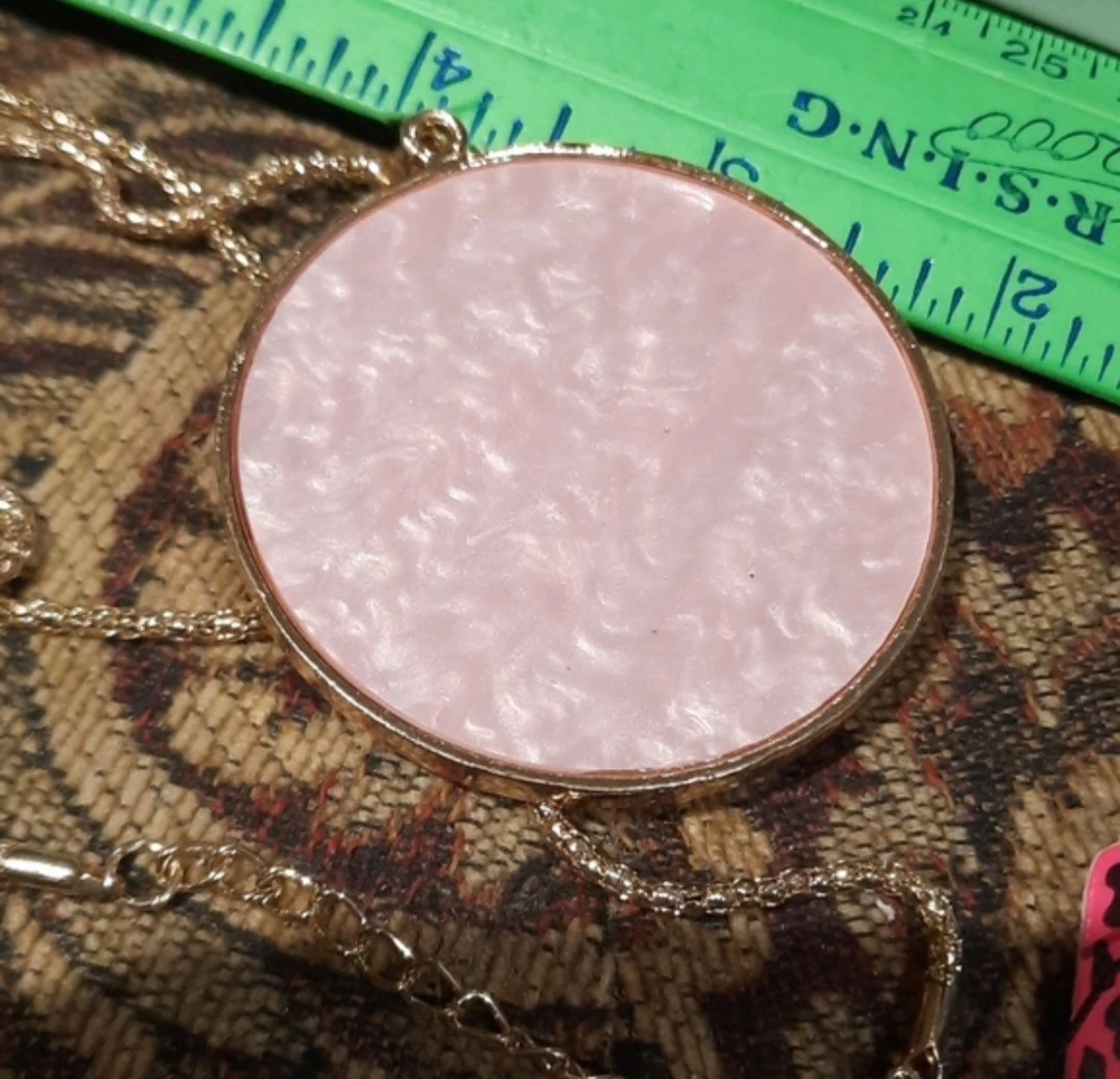 NWT BLINGED OUT FIRE FLY GOLD PENDANT 28" NECKLACE - photo 4