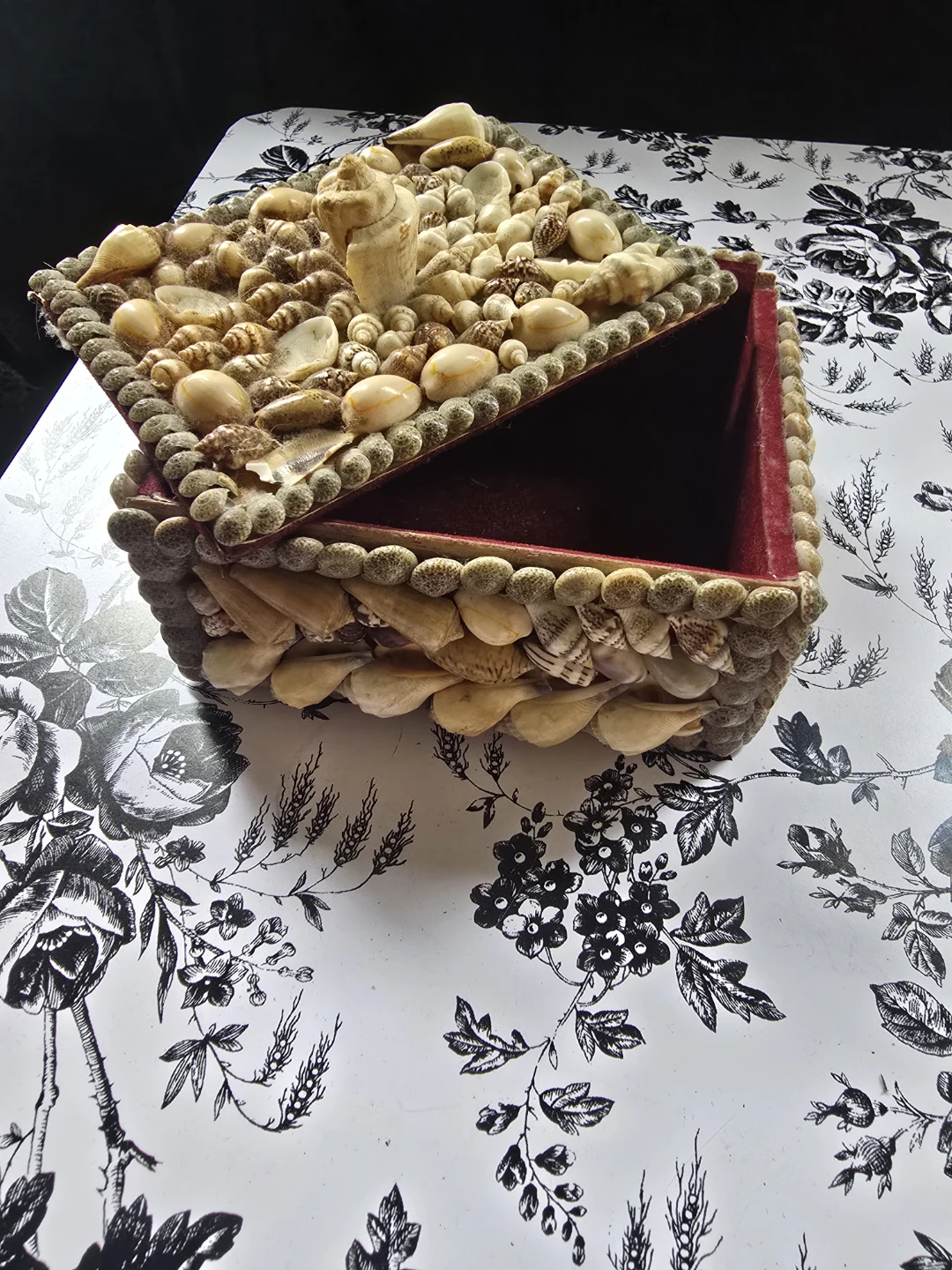 Vintage Shell-Encrusted Folk Art Jewelry Trinket Box