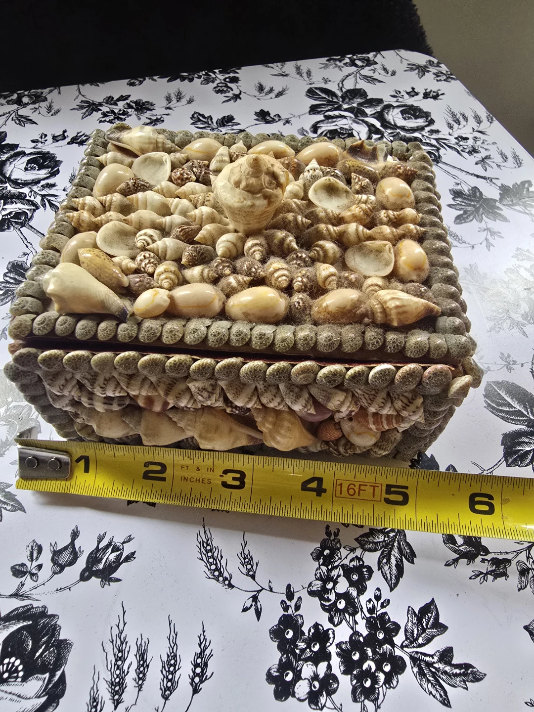 Vintage Shell-Encrusted Folk Art Jewelry Trinket Box - photo 3