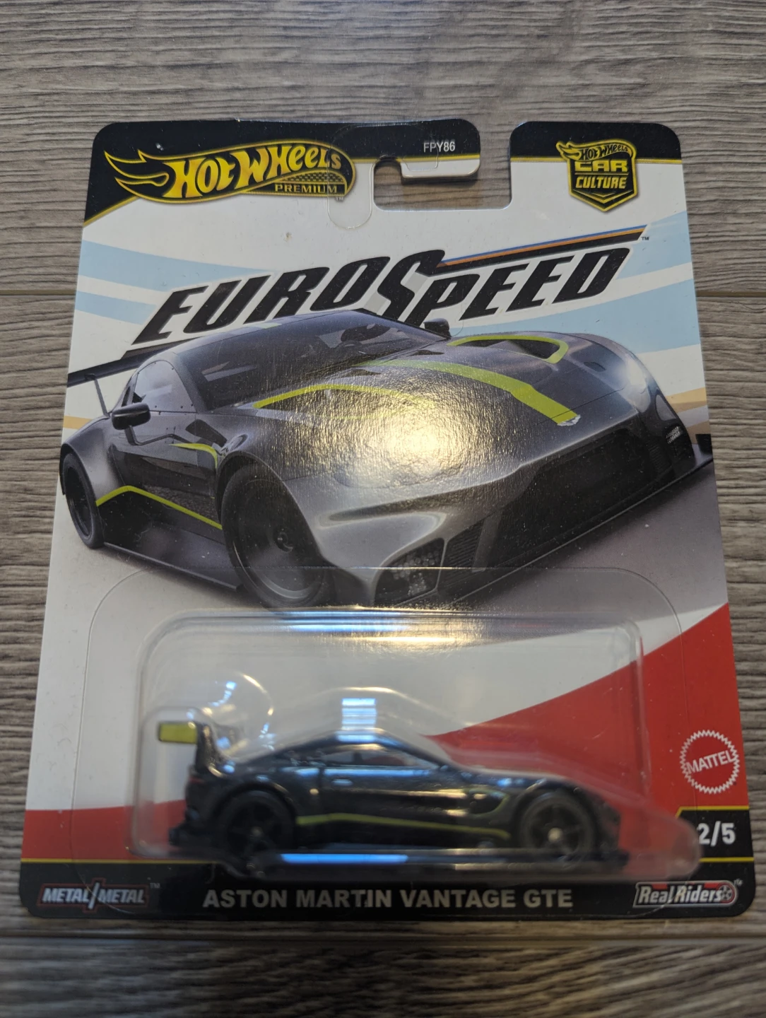 Hot Wheels Premium Euro Speed Aston Martin Vantage GTE