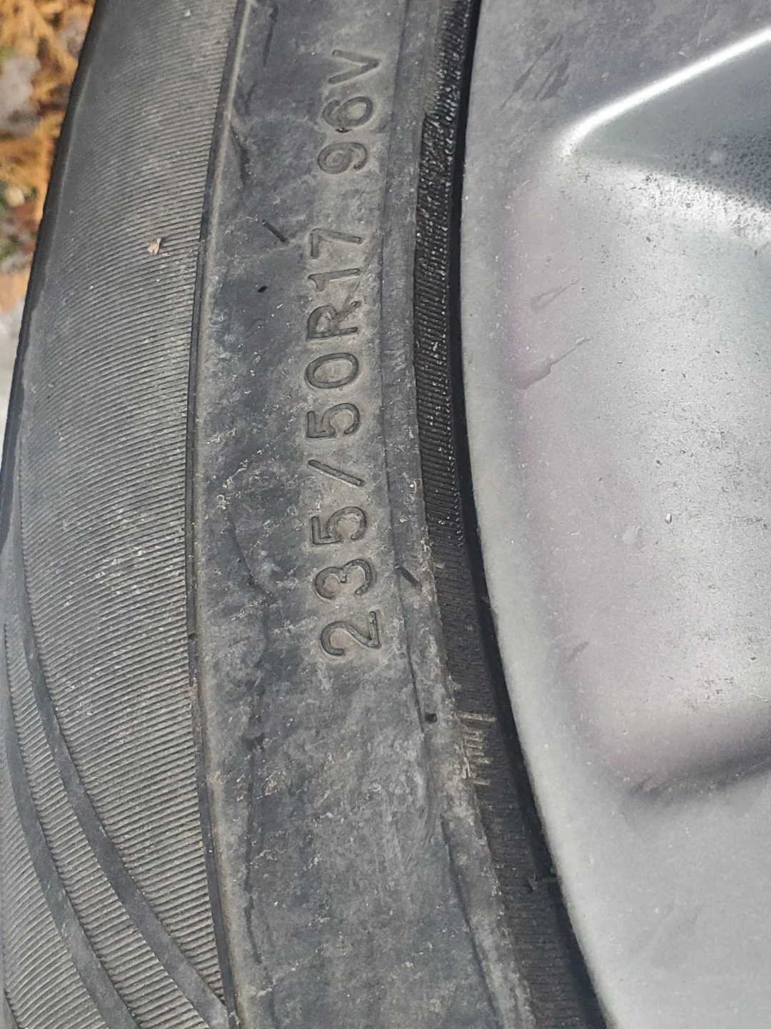 Ford Alloy Wheel with Tire 235/50R17 - photo 3