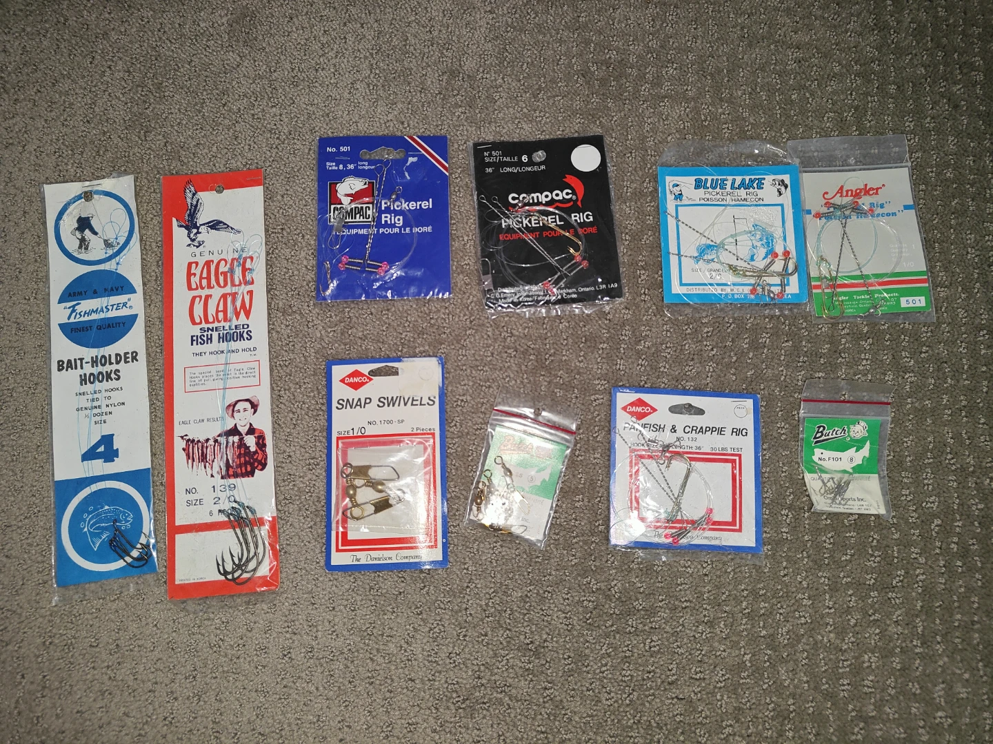 Rig Lures / Fish Hooks / Swivels - Various Fishing Gear