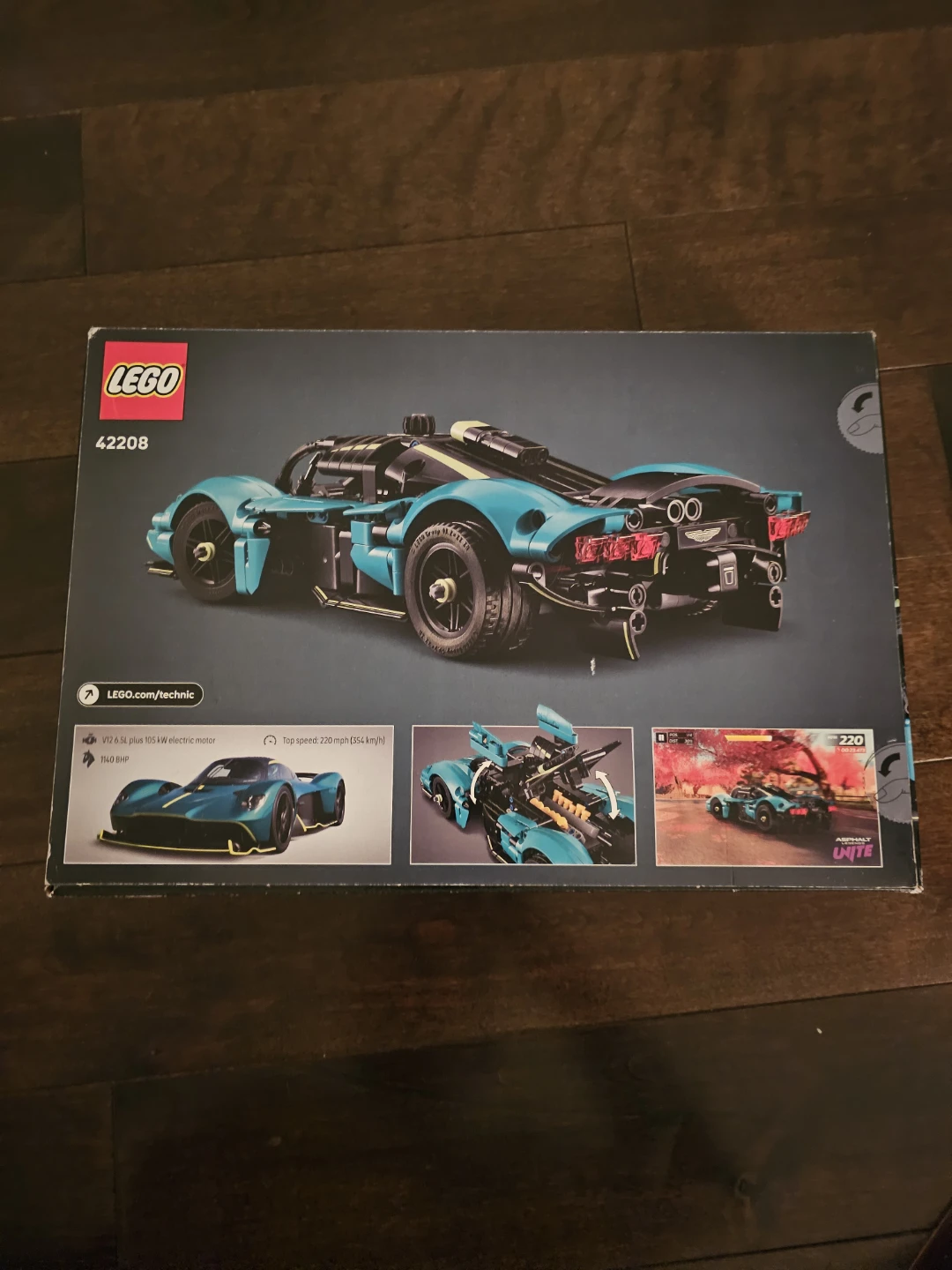 Brand new LEGO Technic Aston Martin Valkyrie (42208) set - photo 2
