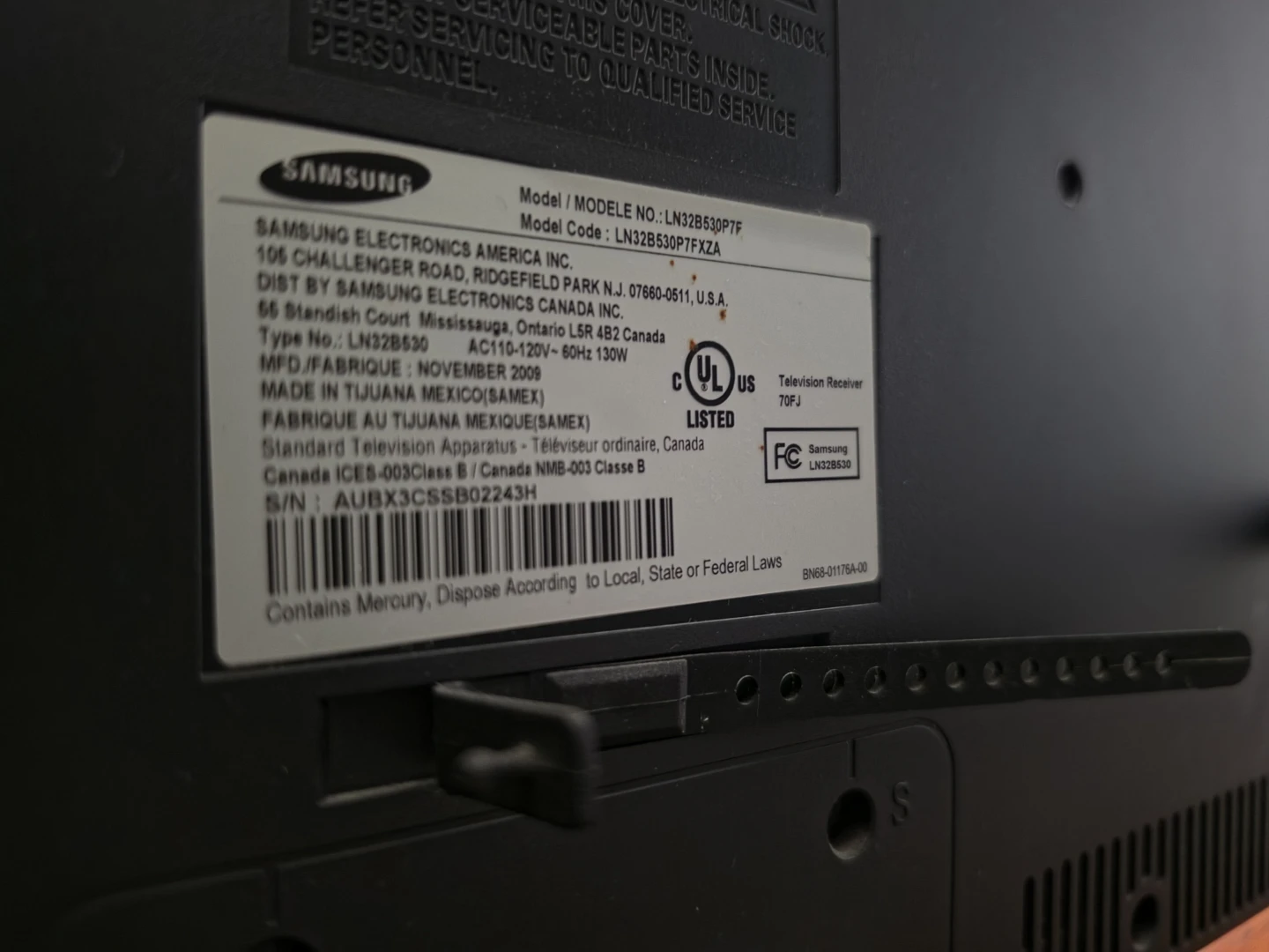 Samsung 32" Flat Screen TV LN32B530P7F - photo 2