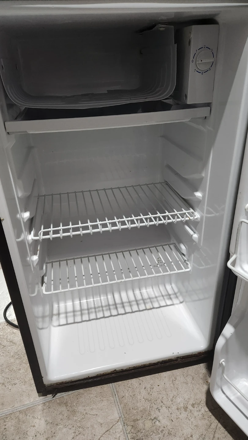 Magic Chef Mini Fridge