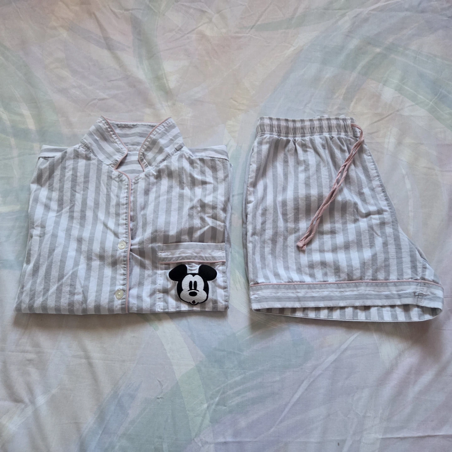 Uniqlo Mickey Mouse Pajama Set🥕