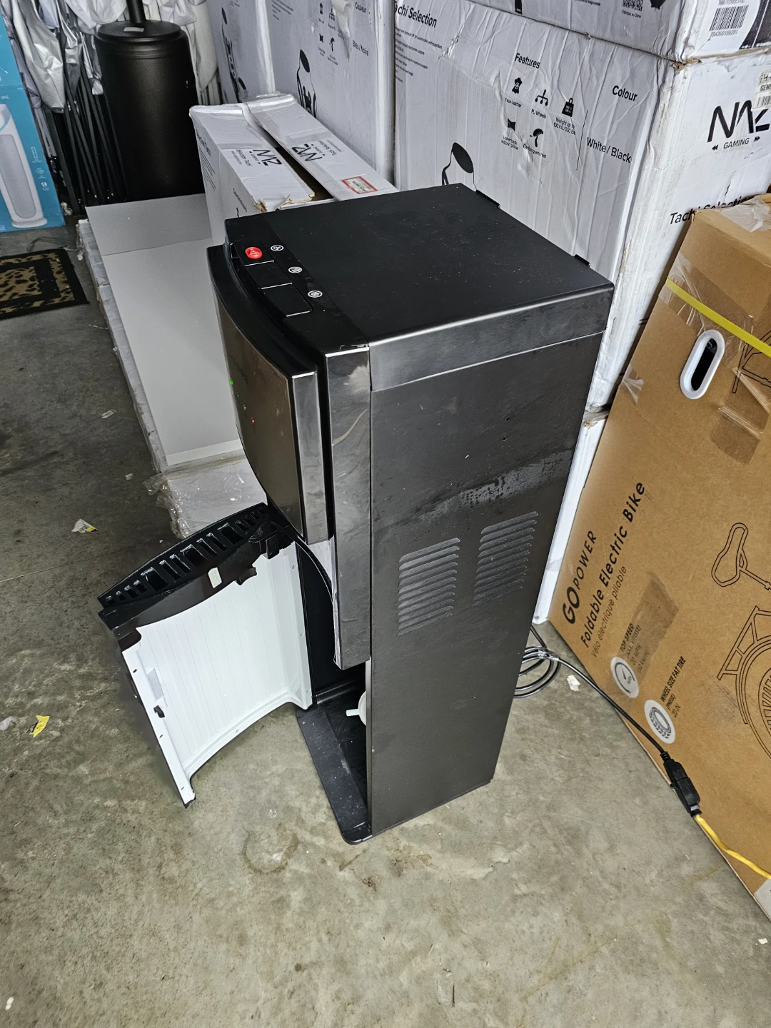 Frigidaire Water Cooler - photo 3
