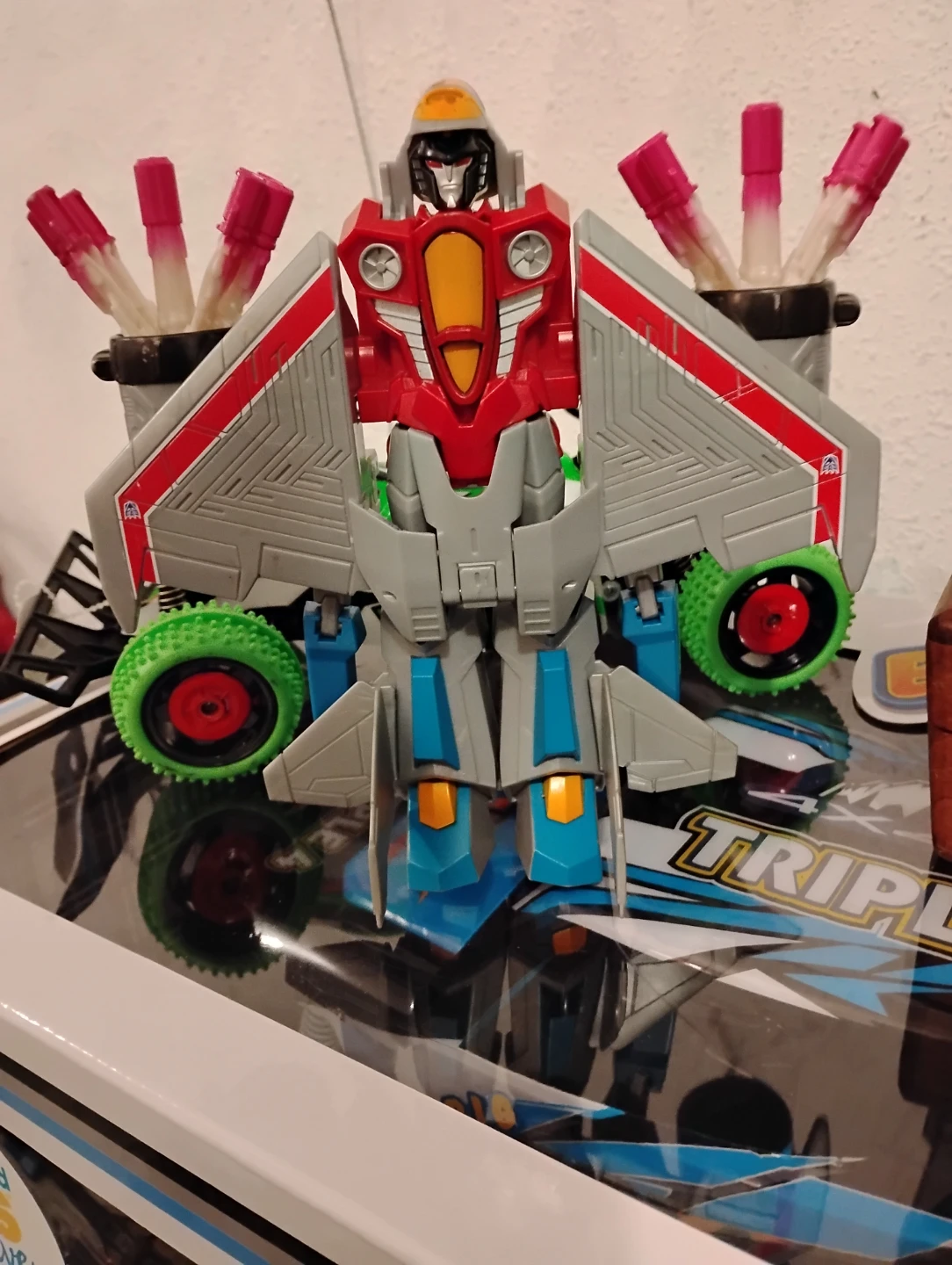 Transformers Voyager Class Starscream Action Figure - photo 2
