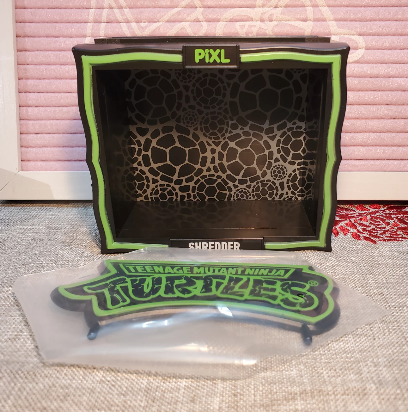 PiXL Thrilljoy Nickelodeon TMNT Shredder Figure and Display - photo 5