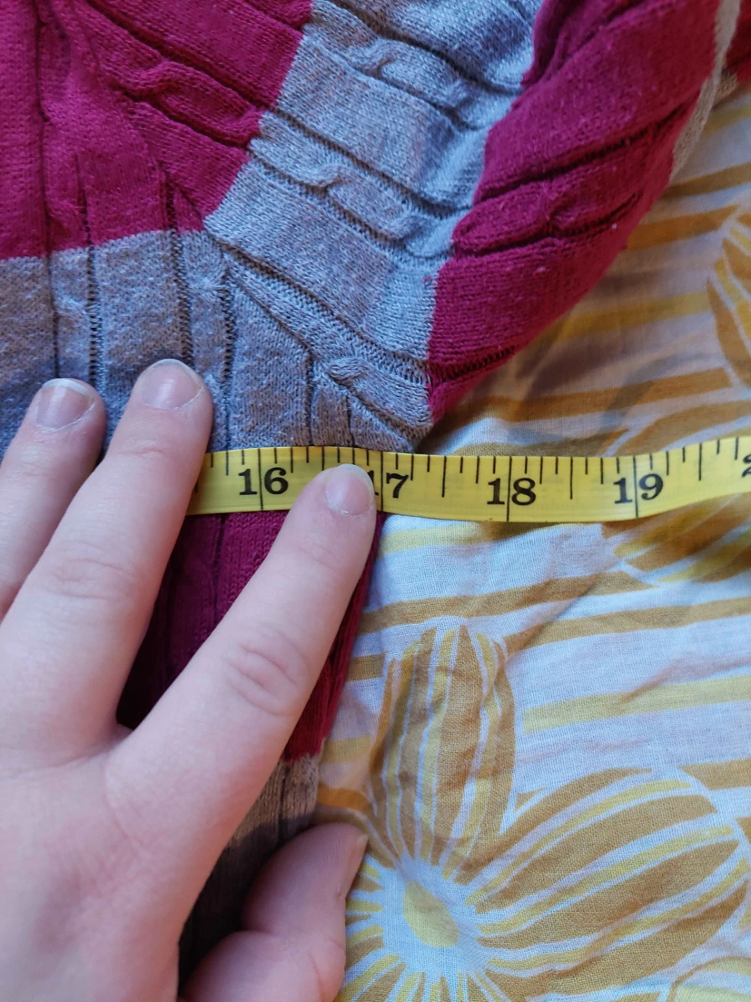 Pink and grey striped sweater with a V-neckline - photo 5