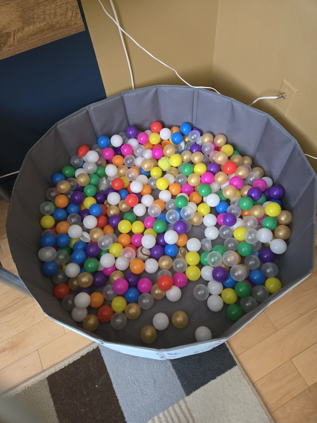 Collapsible Ball Pit with Balls - photo 2