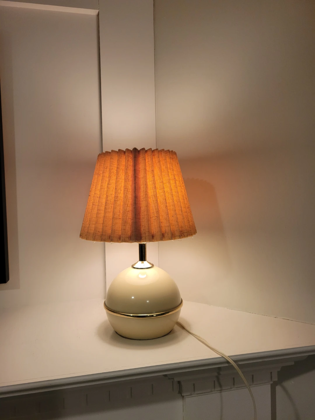 Vintage Mid Century Cream & Gold Table Lamp with Pleated Shade